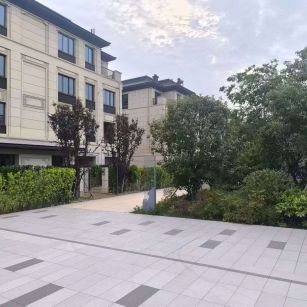 长沙 芝麻白与芝麻白搭配铺装，尺寸1200*600