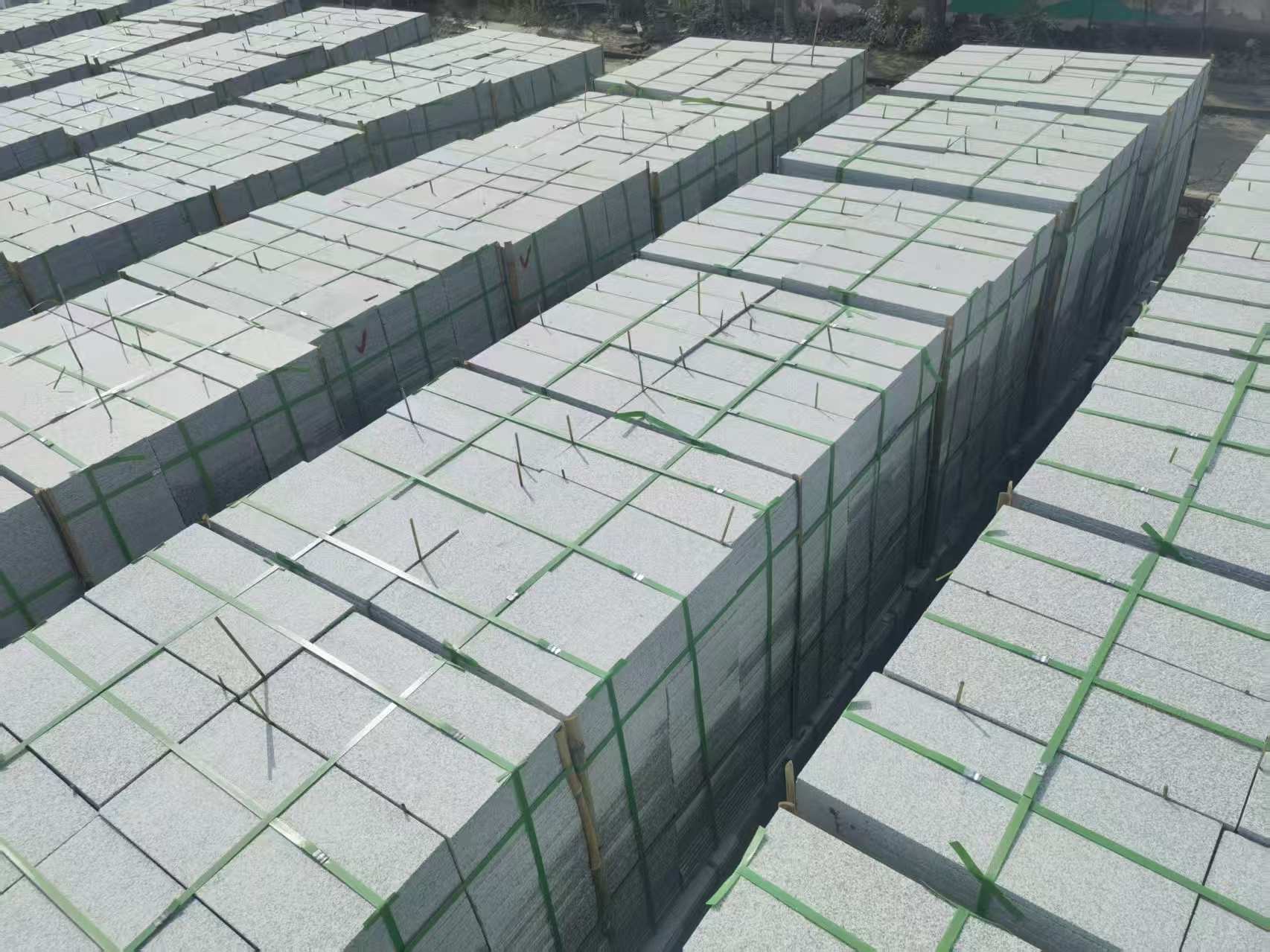 长沙 芝麻白1.8公分火烧300*600地铺，清仓大甩卖