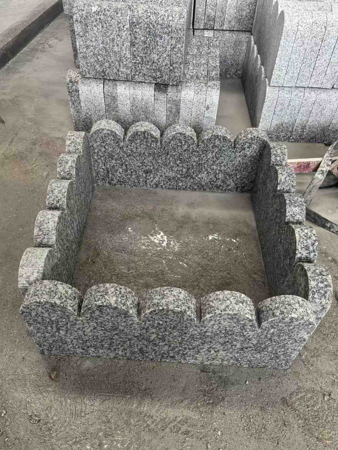 长沙 花边石、花坛围栏石、花池界石、菜园栅栏石、镶边石、波浪状界石介绍