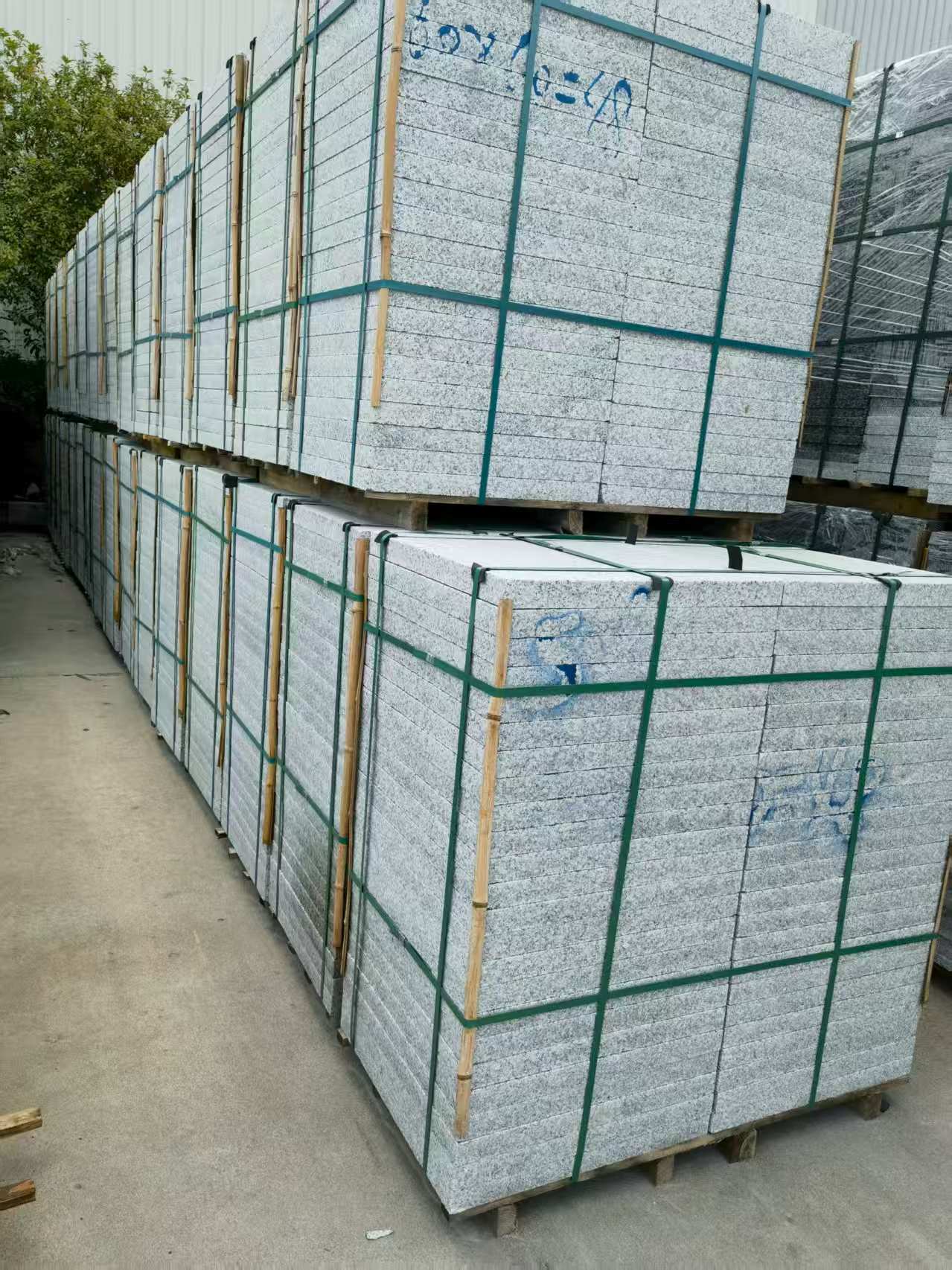 长沙 大花芙蓉白火烧成品，市政园林广场地铺石